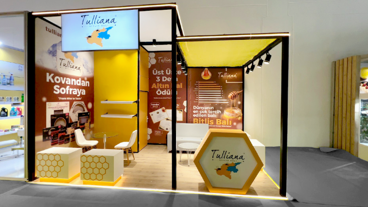 Tulliana F ISTANBUL